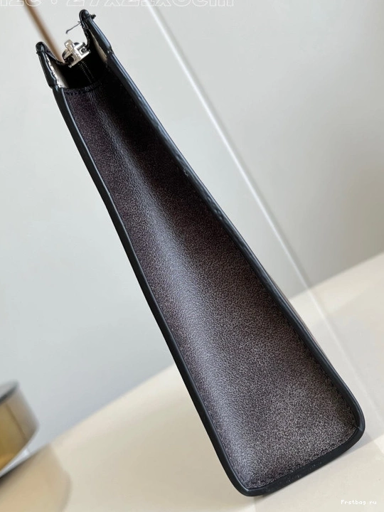 First bag ru VOYAGE-27*21*6CM LOUIS POCHETTE VUITTON 0816